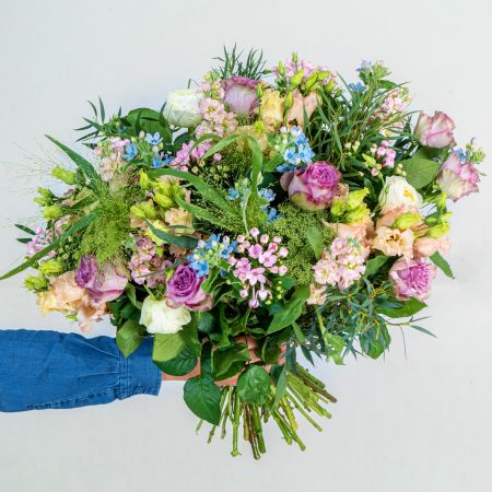 Lief en Romantisch Boeket roze pastel kleuren bloemen bestellen en bezorgen
