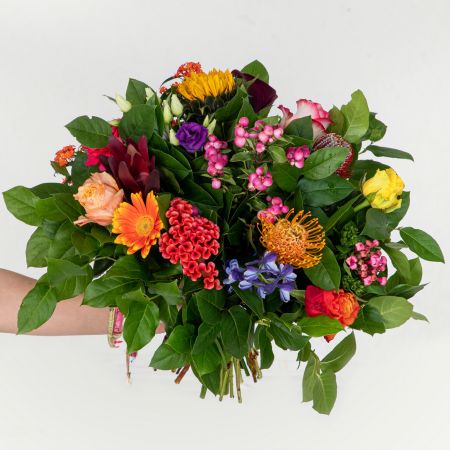 extra groot vrolijk bloemen boeket vol en kleurig